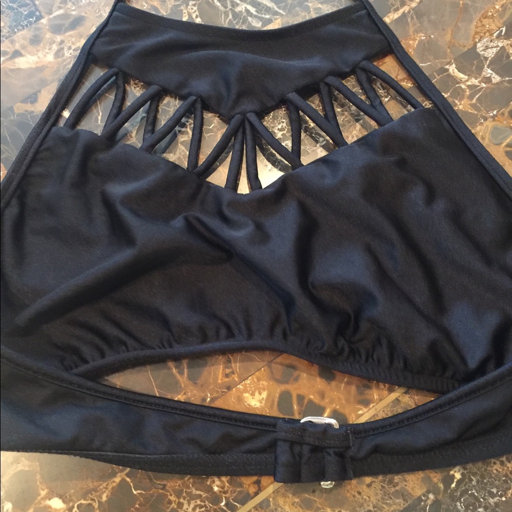 Bundled swim suits - Picture 7 of 8